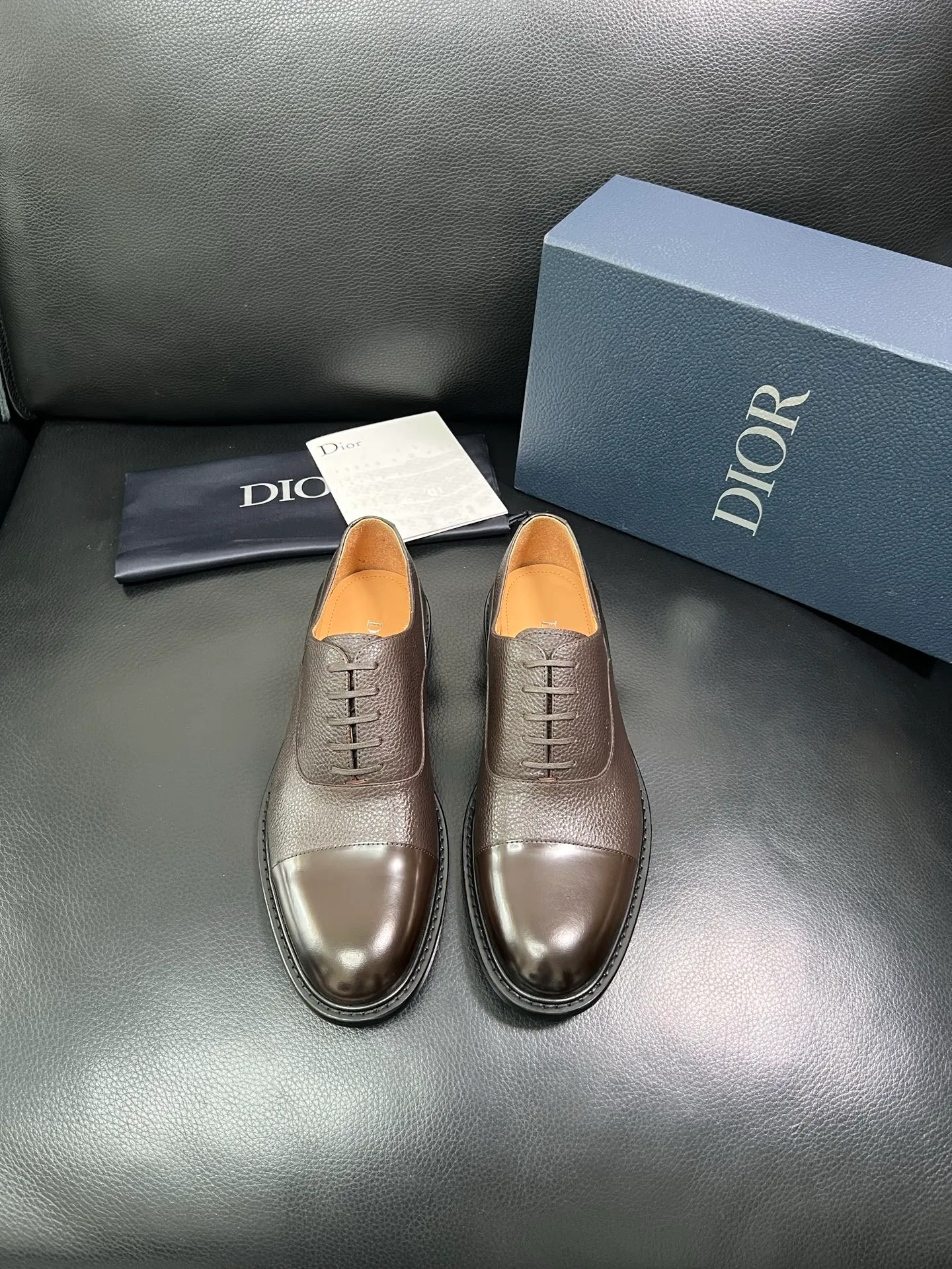 Men's shoes 💰940 Dior top purchasing agent, synchronized with Dior counters, original factory configuration, imported Italian cowhide, fully imported water-dyed cowhide lining, sole: original factory special supply, original sole super comfortable, original factory follow-up order 🔍🔍High quality, welcome to compare, code number 39-44 (can be ordered 38 45 46) 85868